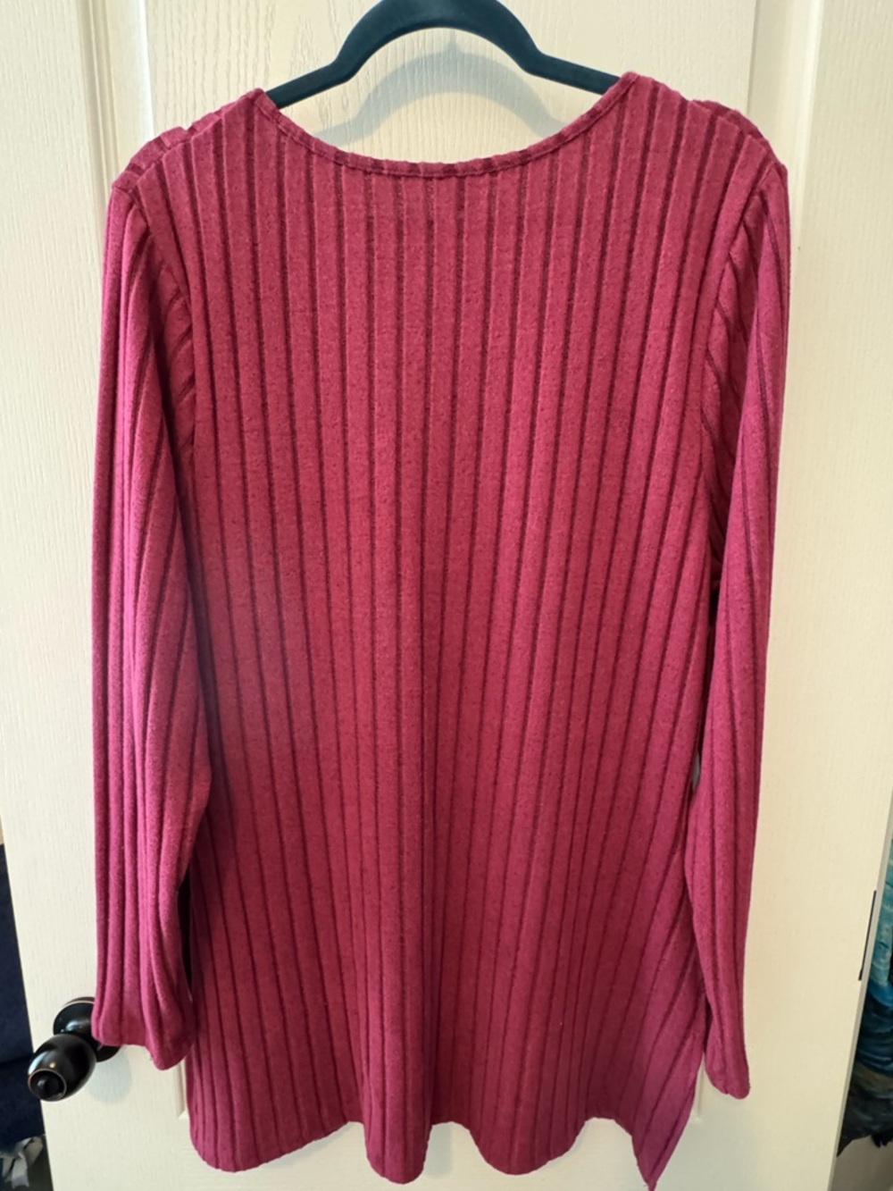 SHEIN Ribbed V-Neck Tunic in Raspberry - Picture 2 of 4